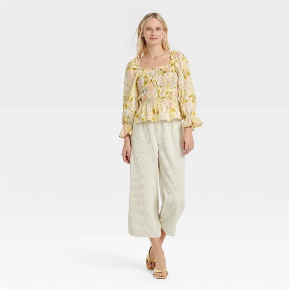 Who What Wear Floral Peplum Top